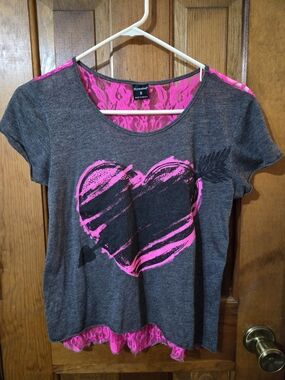 Stranded Gray & Hot Pink Heart Lace-Back Tee